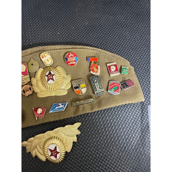 Vintage Russia USSR Cap with Assorted Military Pins Army 1983 Medals - Picture 3 of 7